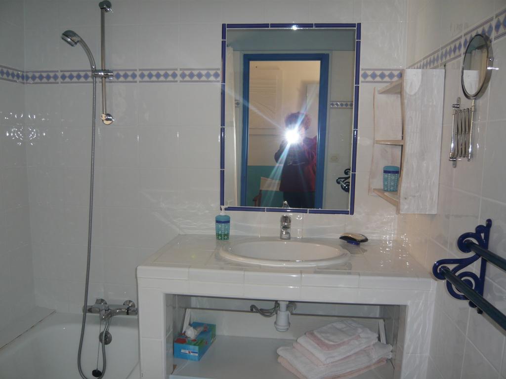 La Genestiere Bed & Breakfast Clermont-l'Herault Exterior photo