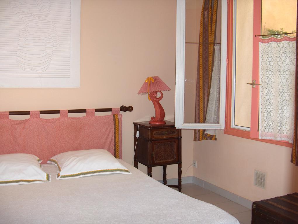 La Genestiere Bed & Breakfast Clermont-l'Herault Exterior photo