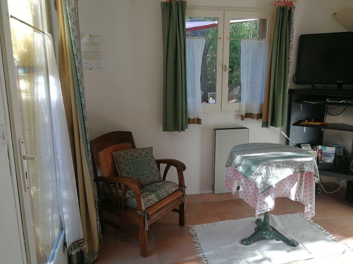 La Genestiere Bed & Breakfast Clermont-l'Herault Exterior photo